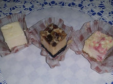 Load image into Gallery viewer, Petit Four Cheesecakes min 3pcs
